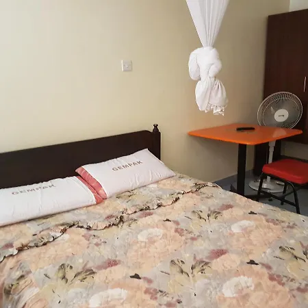 Hotel Gempark Grand 2*